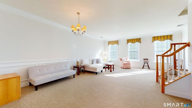 184 Warrington Round 184, Danbury, CT 06810