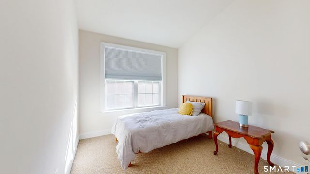 184 Warrington Round 184, Danbury, CT 06810