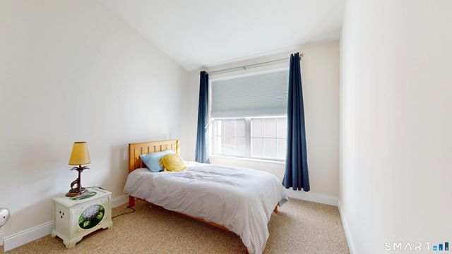 184 Warrington Round 184, Danbury, CT 06810