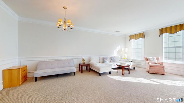 184 Warrington Round 184, Danbury, CT 06810