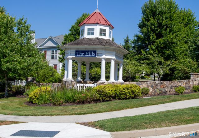 184 Warrington Round 184, Danbury, CT 06810