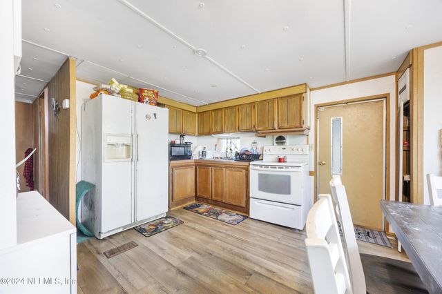 742 RIDGELINE Road 1, Satsuma, FL 32189