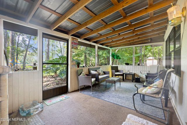 742 RIDGELINE Road 1, Satsuma, FL 32189