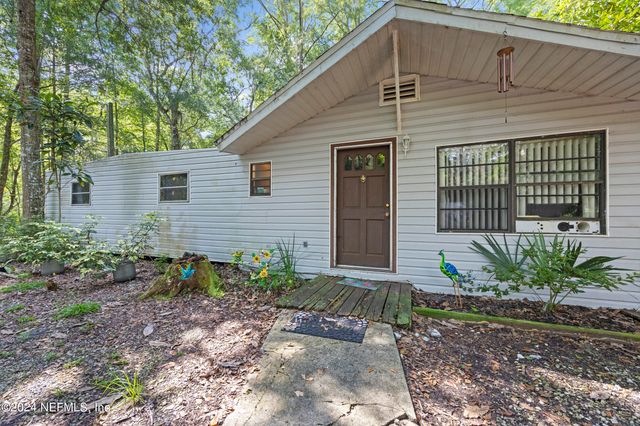 742 RIDGELINE Road 1, Satsuma, FL 32189