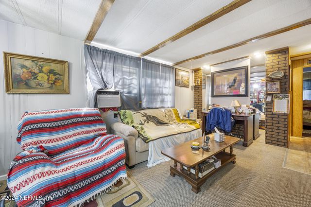 742 RIDGELINE Road 1, Satsuma, FL 32189