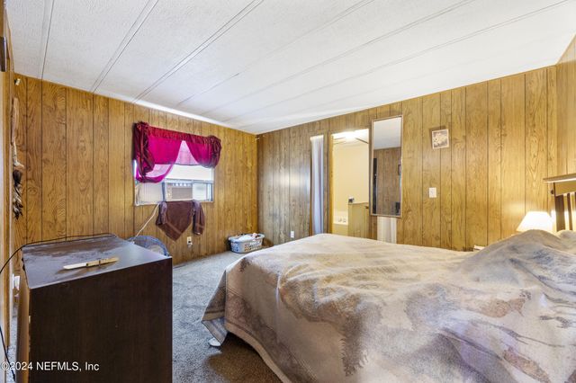 742 RIDGELINE Road 1, Satsuma, FL 32189