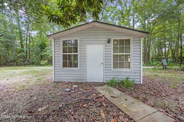 742 RIDGELINE Road 1, Satsuma, FL 32189