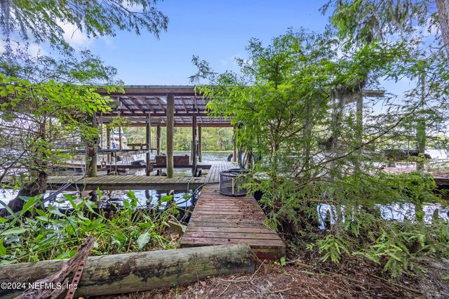 742 RIDGELINE Road 1, Satsuma, FL 32189