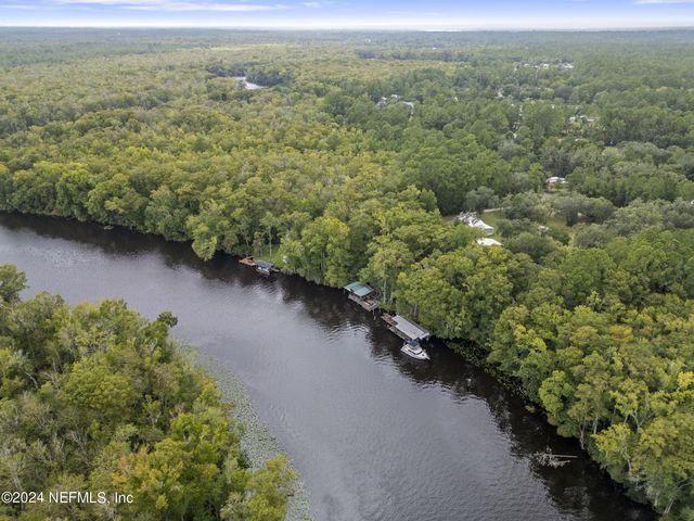 742 RIDGELINE Road 1, Satsuma, FL 32189