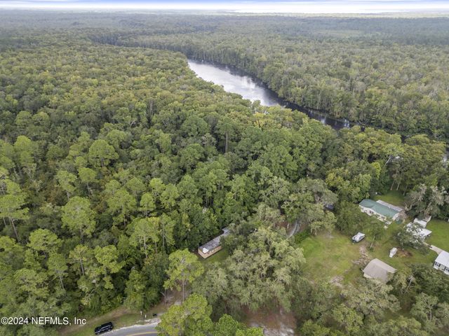 742 RIDGELINE Road 1, Satsuma, FL 32189