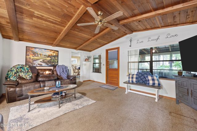 742 RIDGELINE Road 1, Satsuma, FL 32189