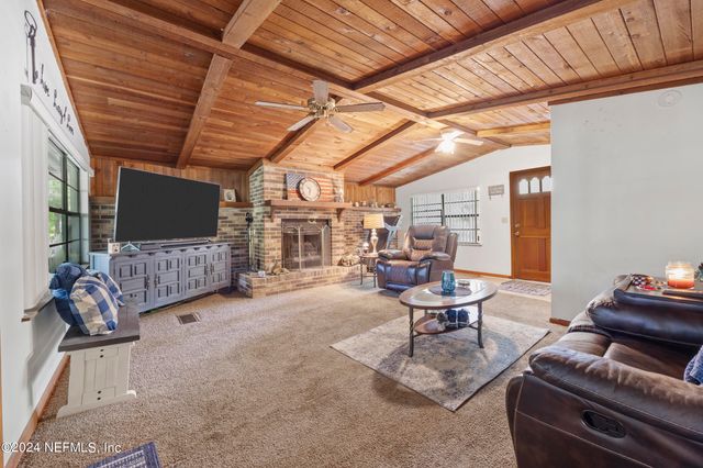 742 RIDGELINE Road 1, Satsuma, FL 32189