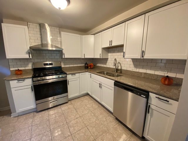 16928 Old Elm Drive, Country Club Hills, IL 60478