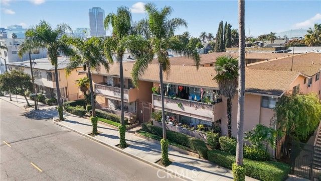 527 Cedar Avenue 2C, Long Beach, CA 90802