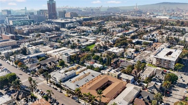 527 Cedar Avenue 2C, Long Beach, CA 90802