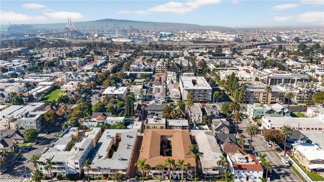 527 Cedar Avenue 2C, Long Beach, CA 90802