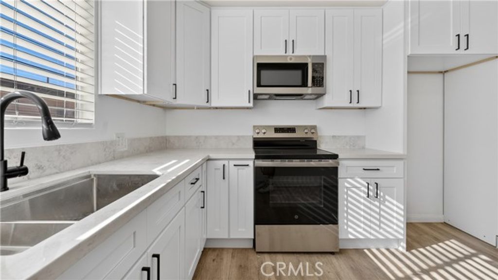 527 Cedar Avenue 2C, Long Beach, CA 90802