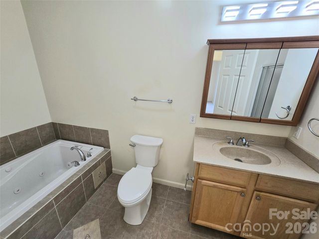 73 Dalya Road, Swannanoa, NC 28778
