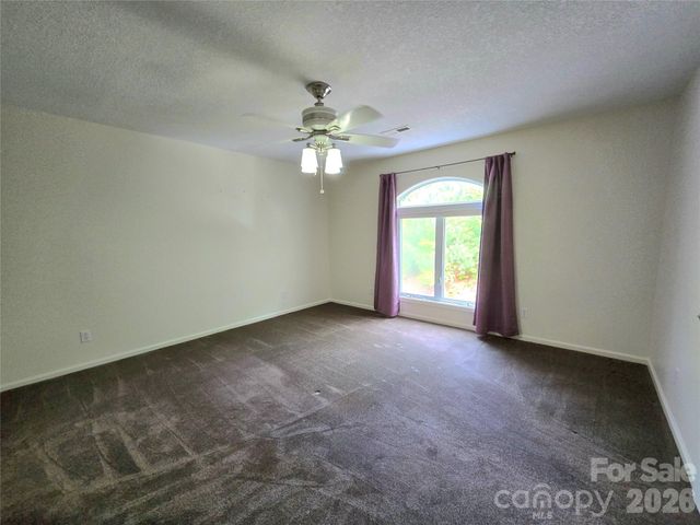73 Dalya Road, Swannanoa, NC 28778