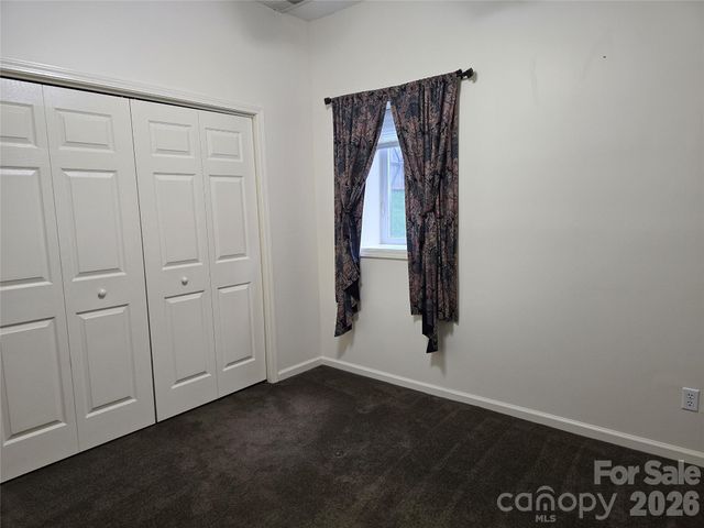 73 Dalya Road, Swannanoa, NC 28778
