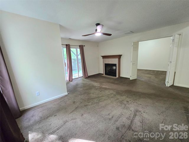 73 Dalya Road, Swannanoa, NC 28778
