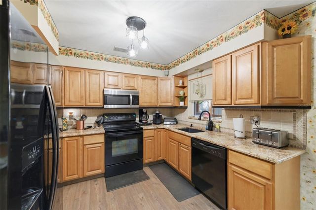 194 21ST TERRACE SE, Largo, FL 33771