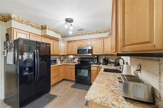 194 21ST TERRACE SE, Largo, FL 33771