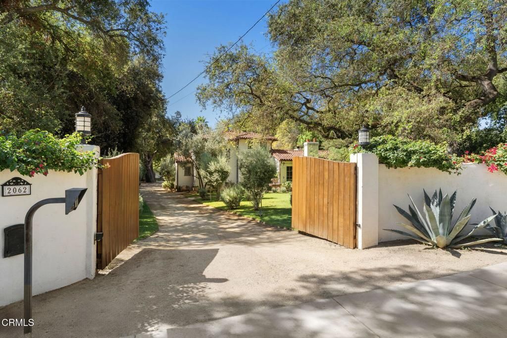 2062 New York Drive, Altadena, CA 91001 — photo 2