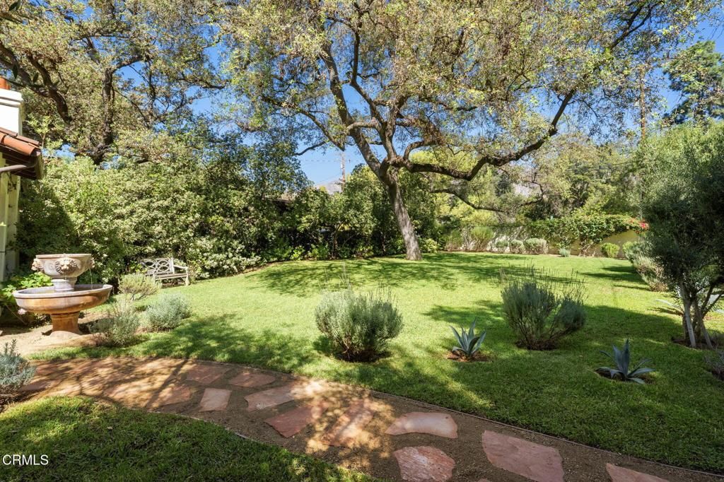 2062 New York Drive, Altadena, CA 91001 — photo 3