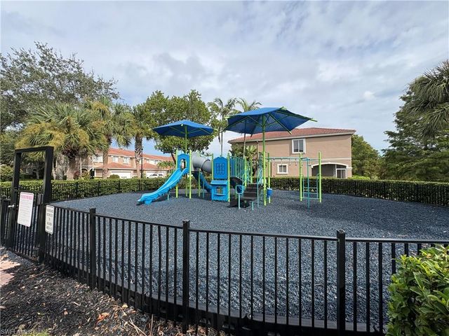 17533 Laurel Grove CT, Fort Myers, FL 33967