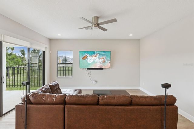14825 PADDOCK POND AVENUE, Lithia, FL 33547
