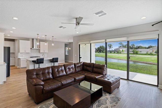 14825 PADDOCK POND AVENUE, Lithia, FL 33547