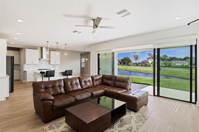 14825 PADDOCK POND AVENUE, Lithia, FL 33547