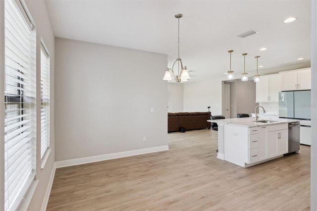 14825 PADDOCK POND AVENUE, Lithia, FL 33547