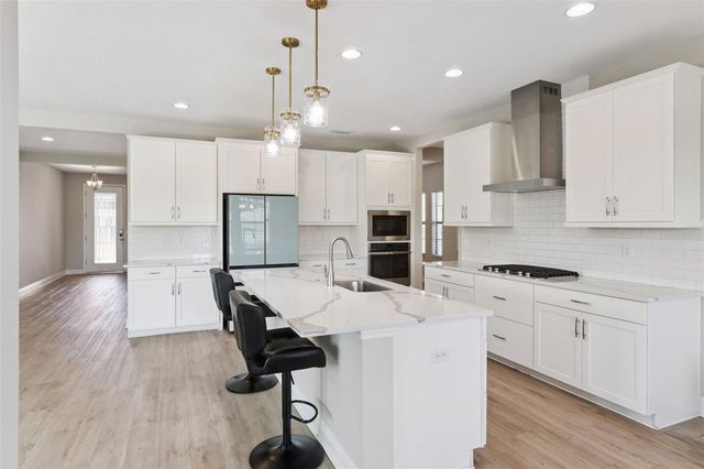 14825 PADDOCK POND AVENUE, Lithia, FL 33547