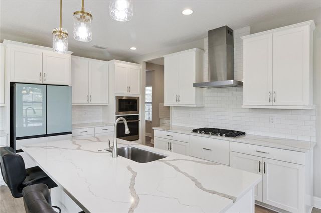 14825 PADDOCK POND AVENUE, Lithia, FL 33547