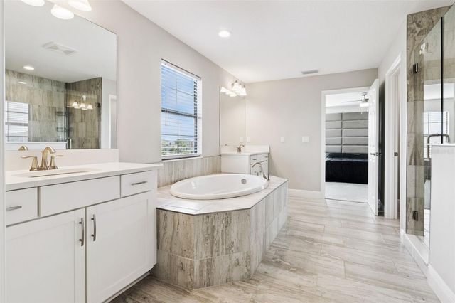 14825 PADDOCK POND AVENUE, Lithia, FL 33547