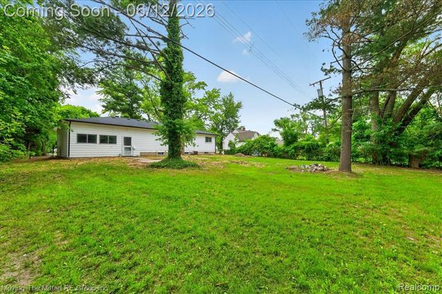 49515 W Huron River Drive, Belleville, MI 48111