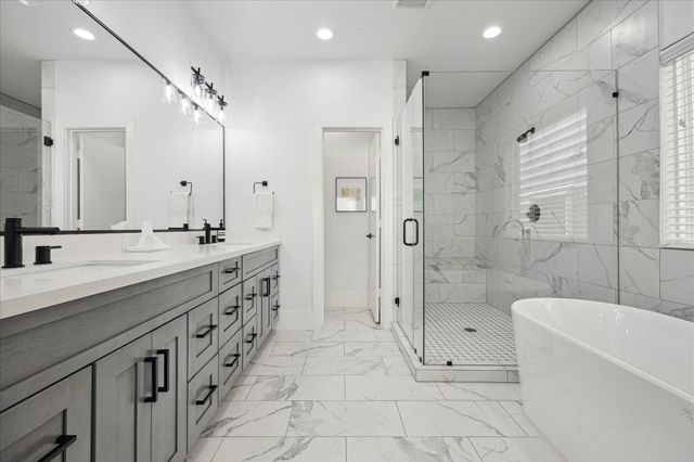 2212 Berry Street, Houston, TX 77004