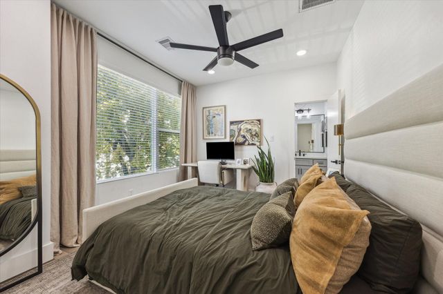 2212 Berry Street, Houston, TX 77004