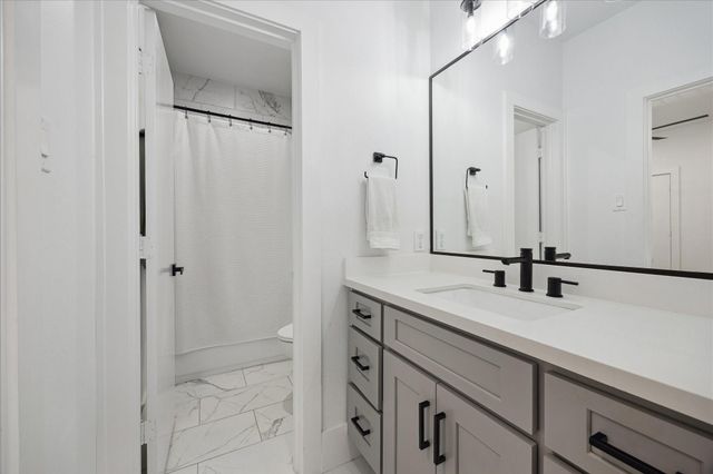 2212 Berry Street, Houston, TX 77004
