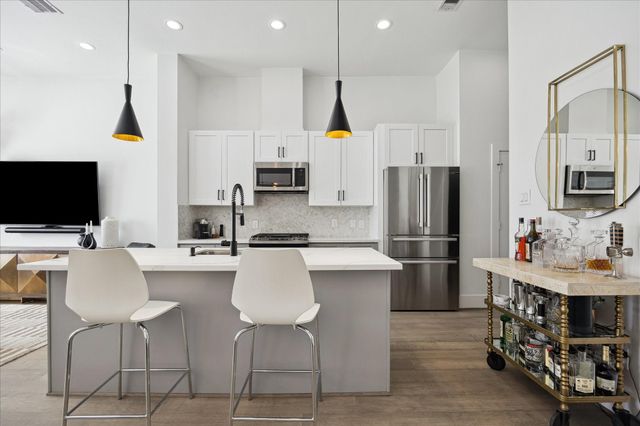 2212 Berry Street, Houston, TX 77004