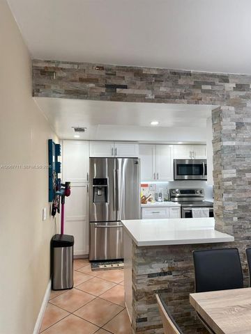 4810 SW 152nd Place H-87, Miami, FL 33185