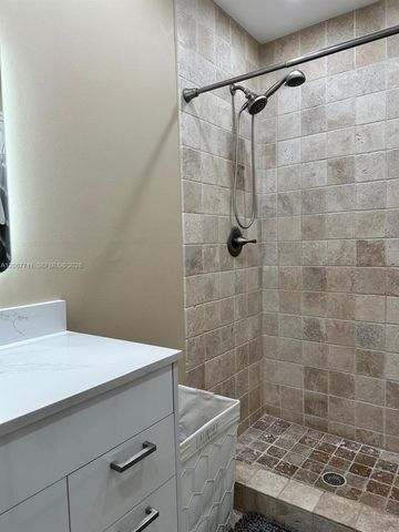 4810 SW 152nd Place H-87, Miami, FL 33185