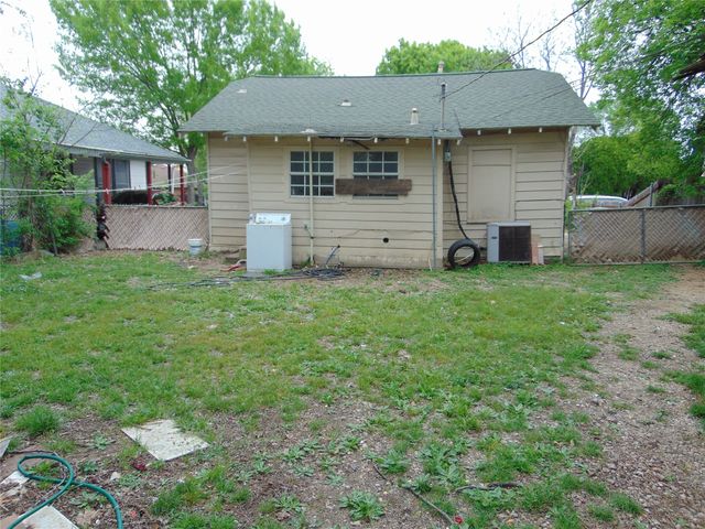 222 W Ohio Avenue, Dallas, TX 75224