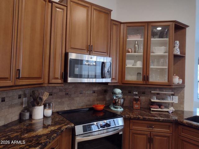 318 W Campo Bello Drive, Phoenix, AZ 85023