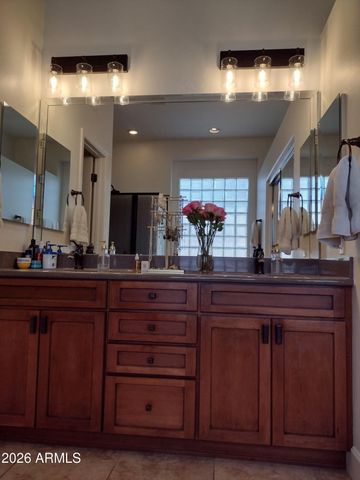 318 W Campo Bello Drive, Phoenix, AZ 85023