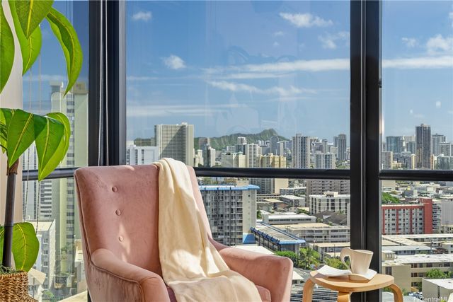 1015 Wilder Avenue 804, Honolulu, HI 96822