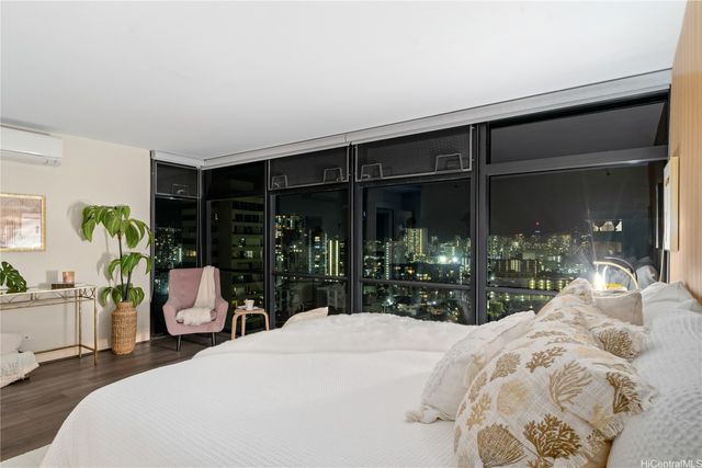 1015 Wilder Avenue 804, Honolulu, HI 96822
