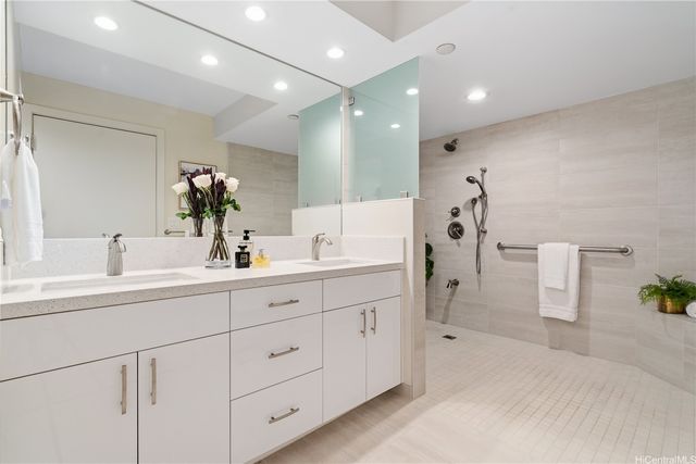 1015 Wilder Avenue 804, Honolulu, HI 96822